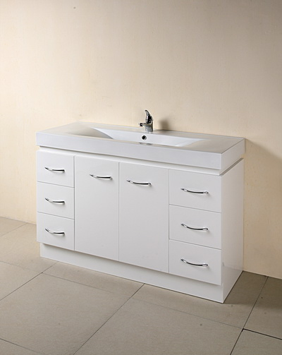 Australia Style Hot Sale MDF Bathroom Cabinet with Water Blocking Plate Sw-F900kw