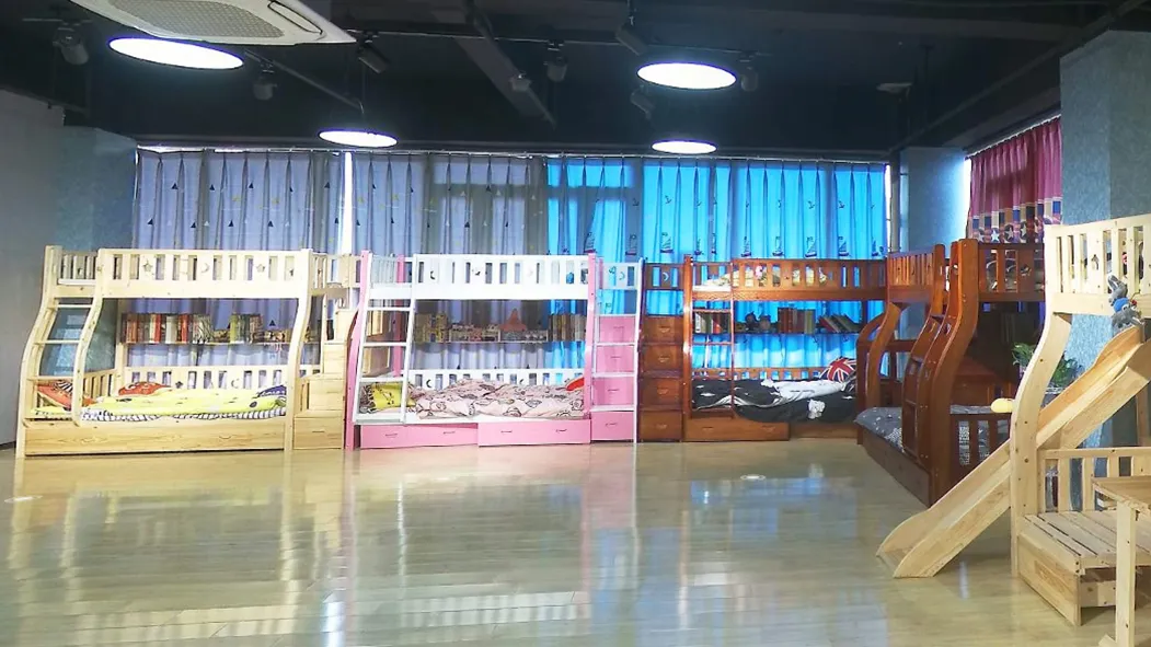 Manufacturer Montessori Furniture Car Bed Wood Kids Bed Children Beds Non-Toxic Plywood Kids′ Bed