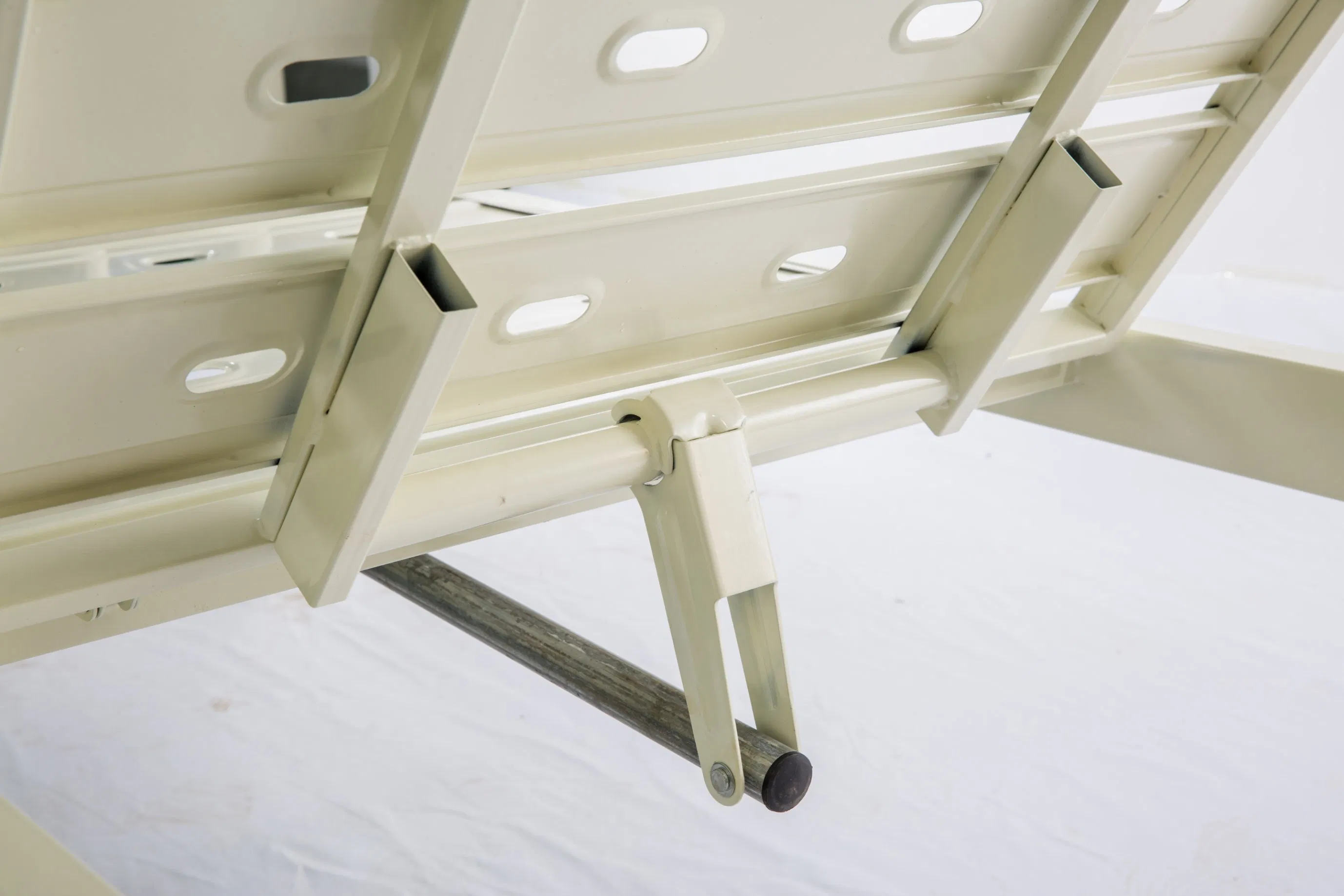 Manufacturer Supply Manual Adjustable Hospital Bed with Single Crank