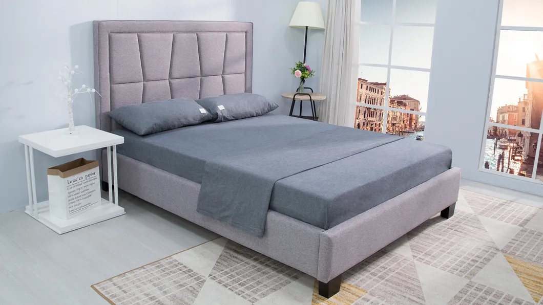 Modern European Bedroom Furniture Luxury Double Bed with Headboard Linen Fabric Tufted Bed