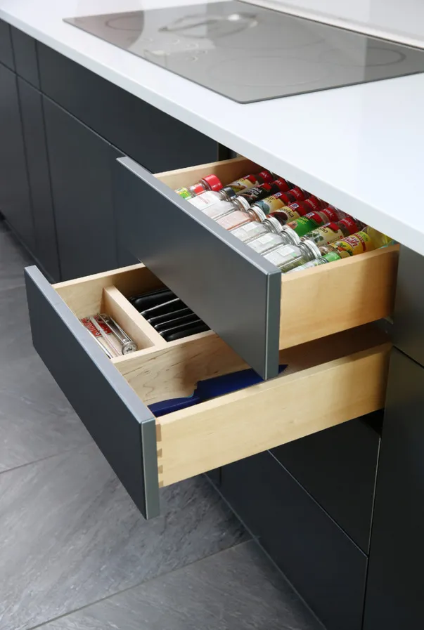 Simple Style MFC/Hmr Kitchen Cabinets